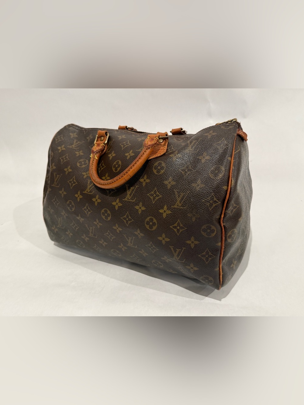 Louis Vuitton Speedy 35